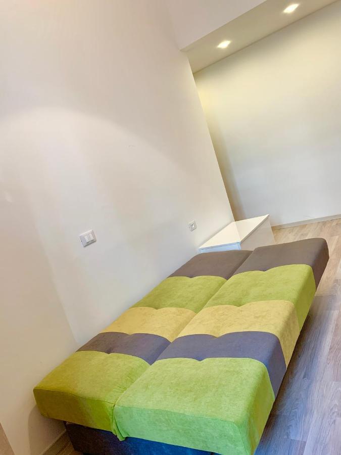 Apartment Vivi 2 *