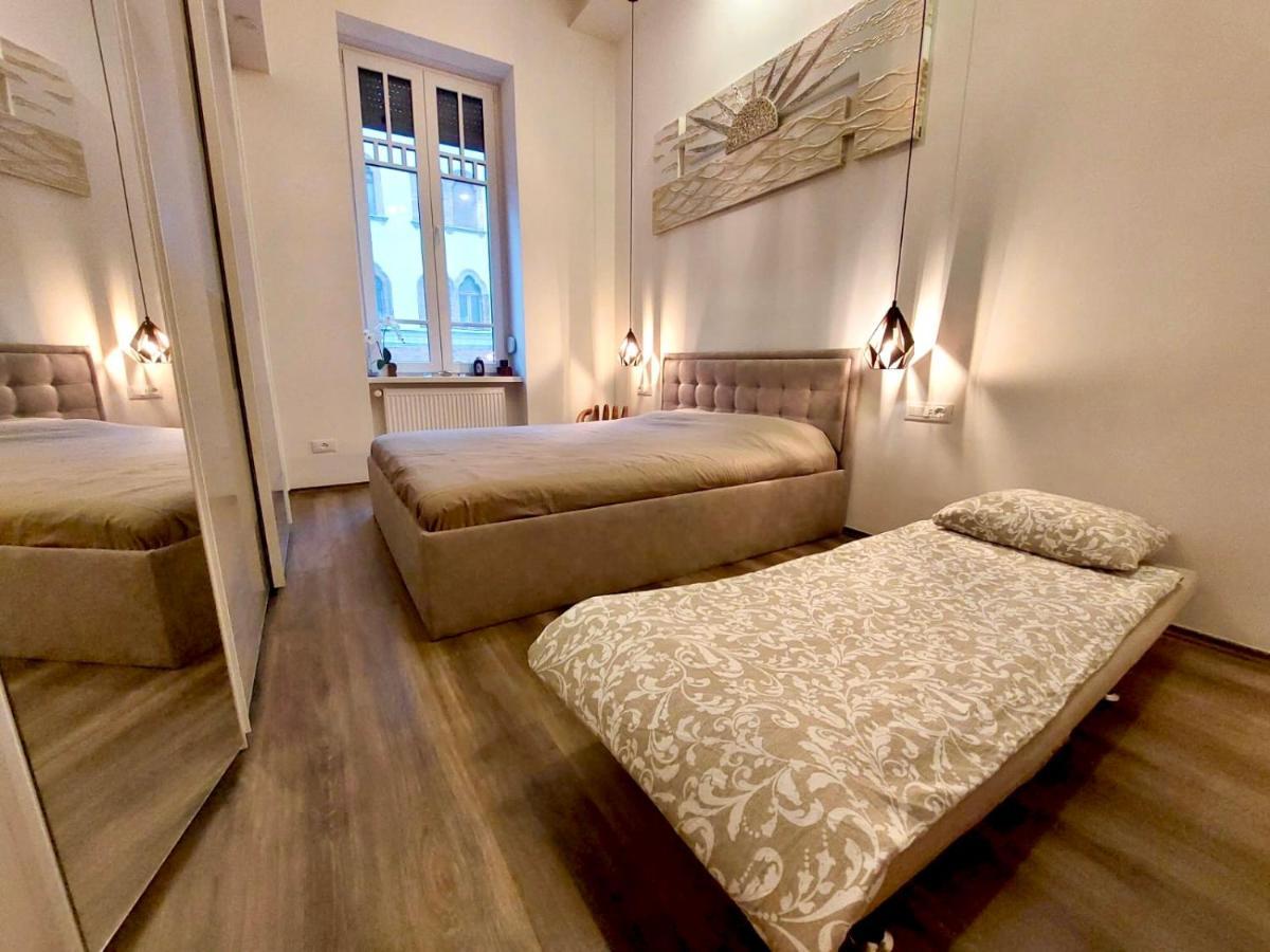 Vivi 2 * Budapest